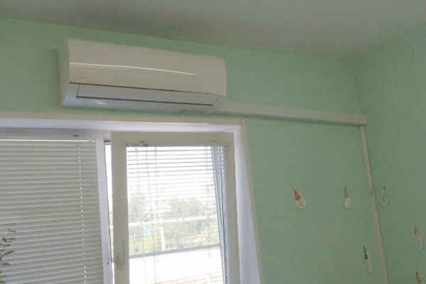 Кейс по монтажу кондиционера Midea в офисе